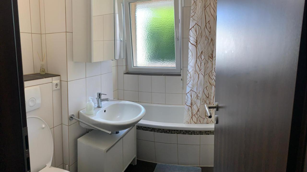 Grosse Und Helle Ferien Wohnung Mit Parkplaetzen Laufenburg Exterior foto